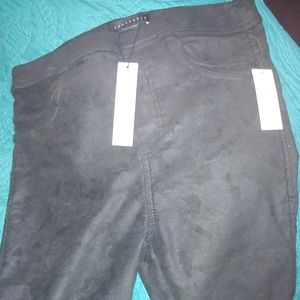 Gorgeous Black stretch leggings size Large
